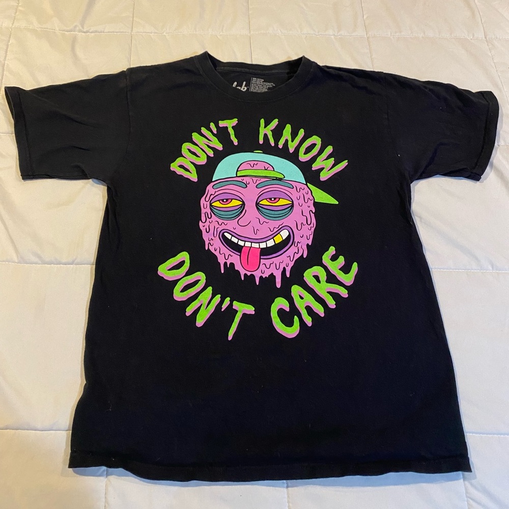 ZUMIEZ GRAPHIC TEE